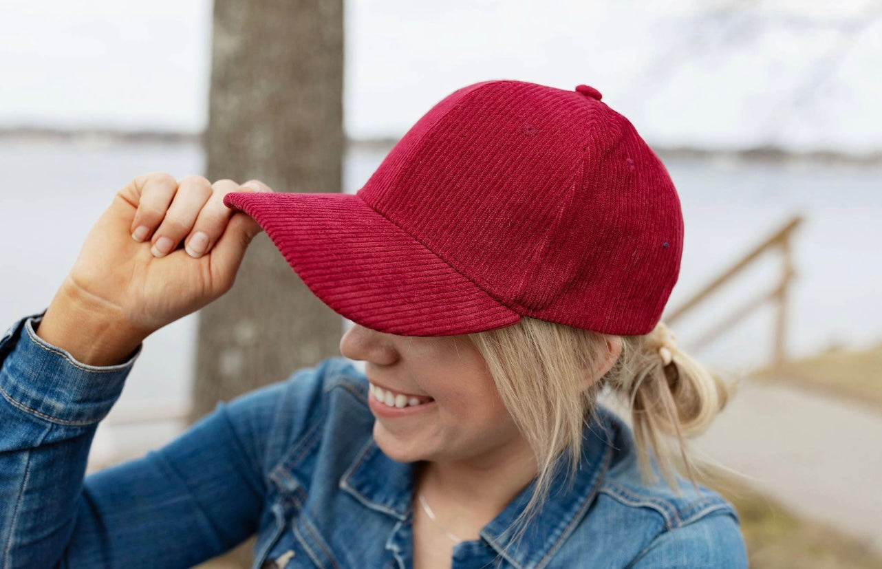 Corduroy Baseball Hat (blk/burgundy)